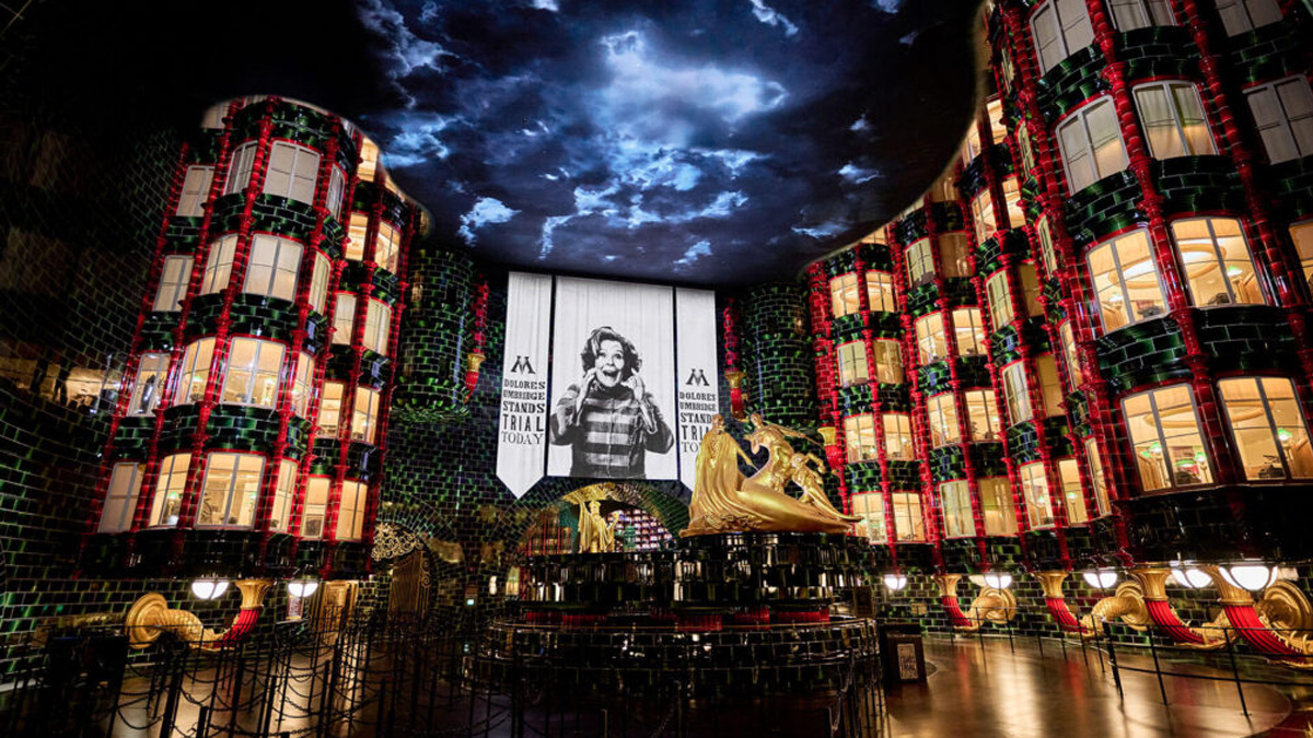 WATCH: Guests Stuck on Harry Potter and the Battle at the Ministry at Universal’s Epic Universe